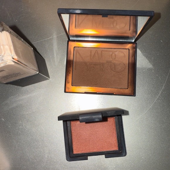 NARS Makeup Set - Picture 4 of 4